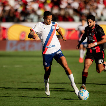 Primeiro tempo do clássico Vitória x Bahia termina em empate no Barradão