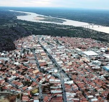 Inmet emite alerta de baixa umidade para Bahia e mais 11 estados; veja previsão