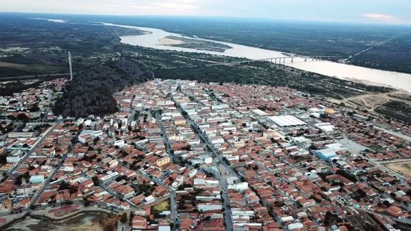 Inmet emite alerta de baixa umidade para Bahia e mais 11 estados; veja previsão