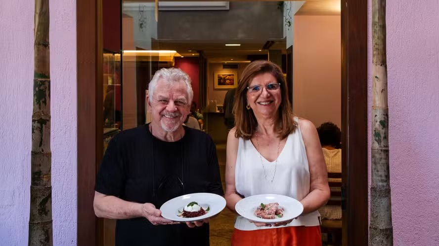 Dois casais criaram restaurante em Salvador que hoje emprega mais de 40 pessoas