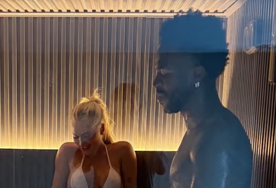 Vini Jr. e Virginia Fonseca curtem momento a dois em sauna particular na Espanha