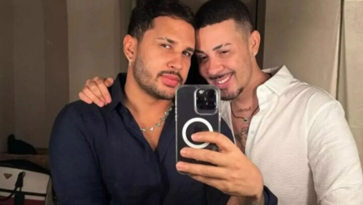 Carlinhos Maia aparece de surpresa na casa do ex-marido: “Nós dois estamos bem”