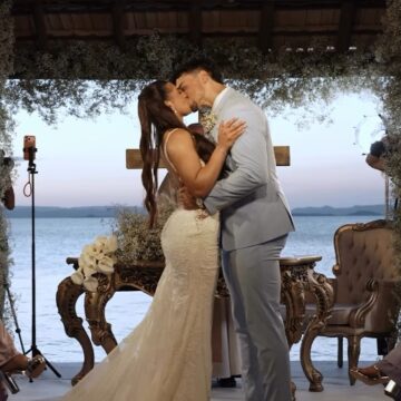Carla Perez publica vídeo emocionante com registros do casamento do filho Victor Alexandre; confira