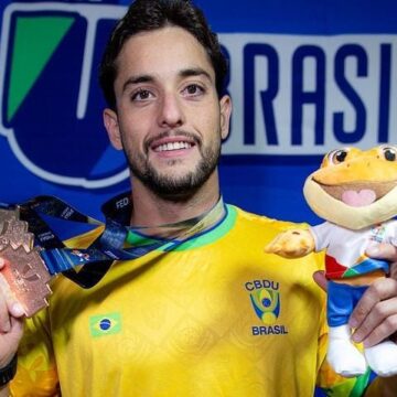 Atleta baiano conquista bronze em competição pan-americana de natação no Peru