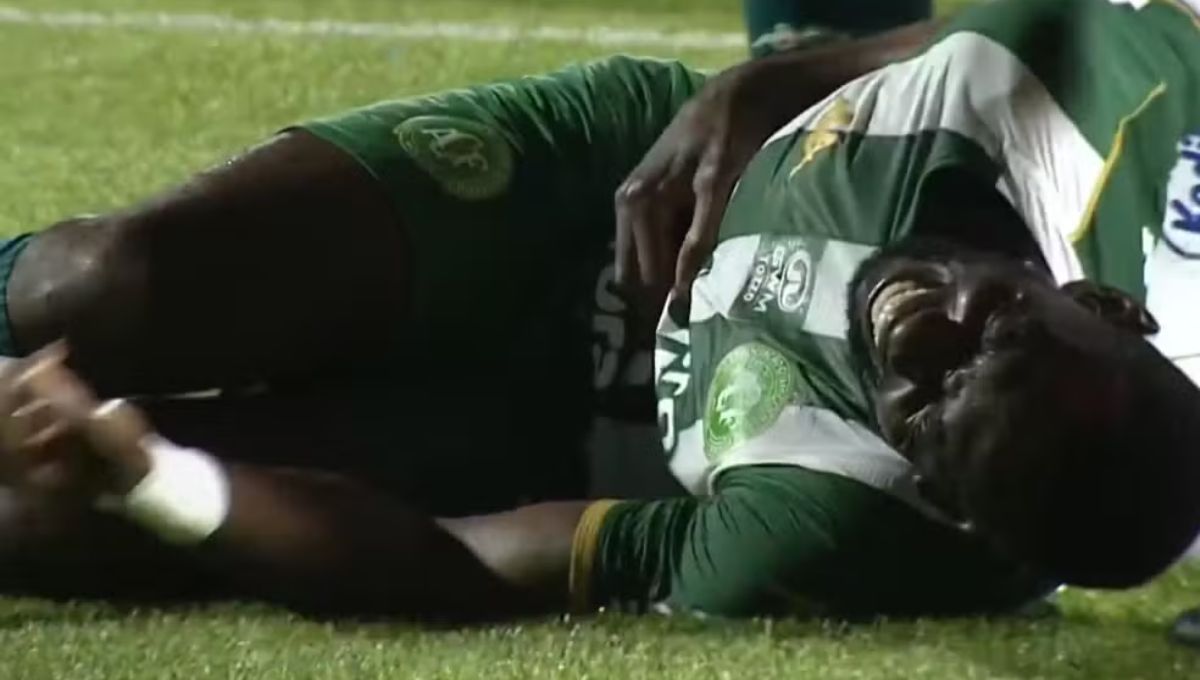 Jogador da Chape é internado com lesão rara após pancada em jogo da Copa do Brasil