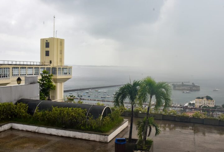 Inmet emite alerta de vendaval para mais de 80 cidades da Bahia; veja lista