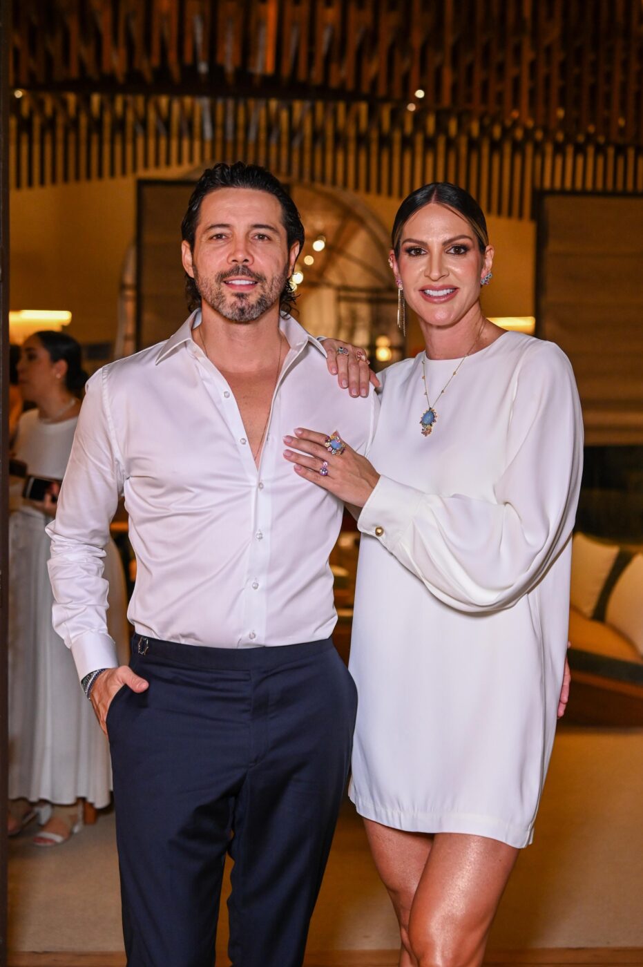 Francis Sampaio e Carol Brasileiro 