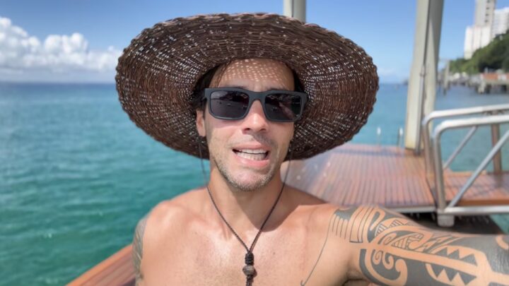 Daniel Cady aproveita dia de pescaria e brinca sobre inverno na Bahia: ‘A gente reclama de frio suando’