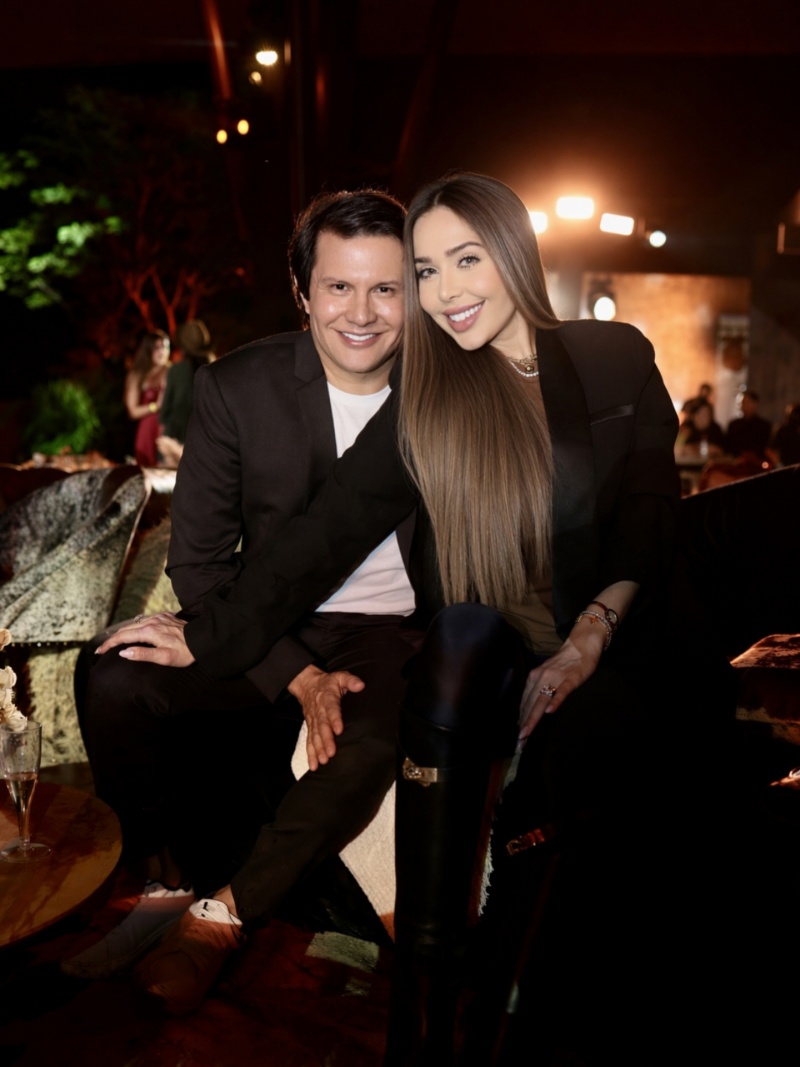 Após 26 anos, famoso cantor sertanejo termina relacionamento por telefone: “Precisava de um tempo”