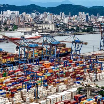 Empresas atingidas por tarifaço e guerras terão R$ 13,5 bi em crédito