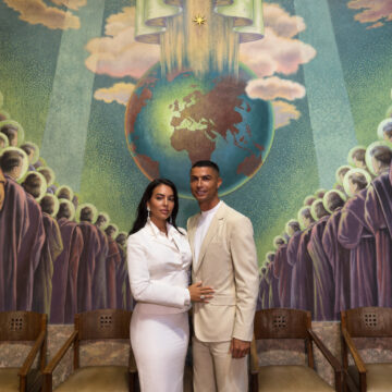 Cristiano Ronaldo e Georgina Rodríguez revelam primeiras fotos do casamento; confira