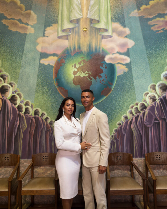 Cristiano Ronaldo e Georgina Rodríguez revelam primeiras fotos do casamento; confira