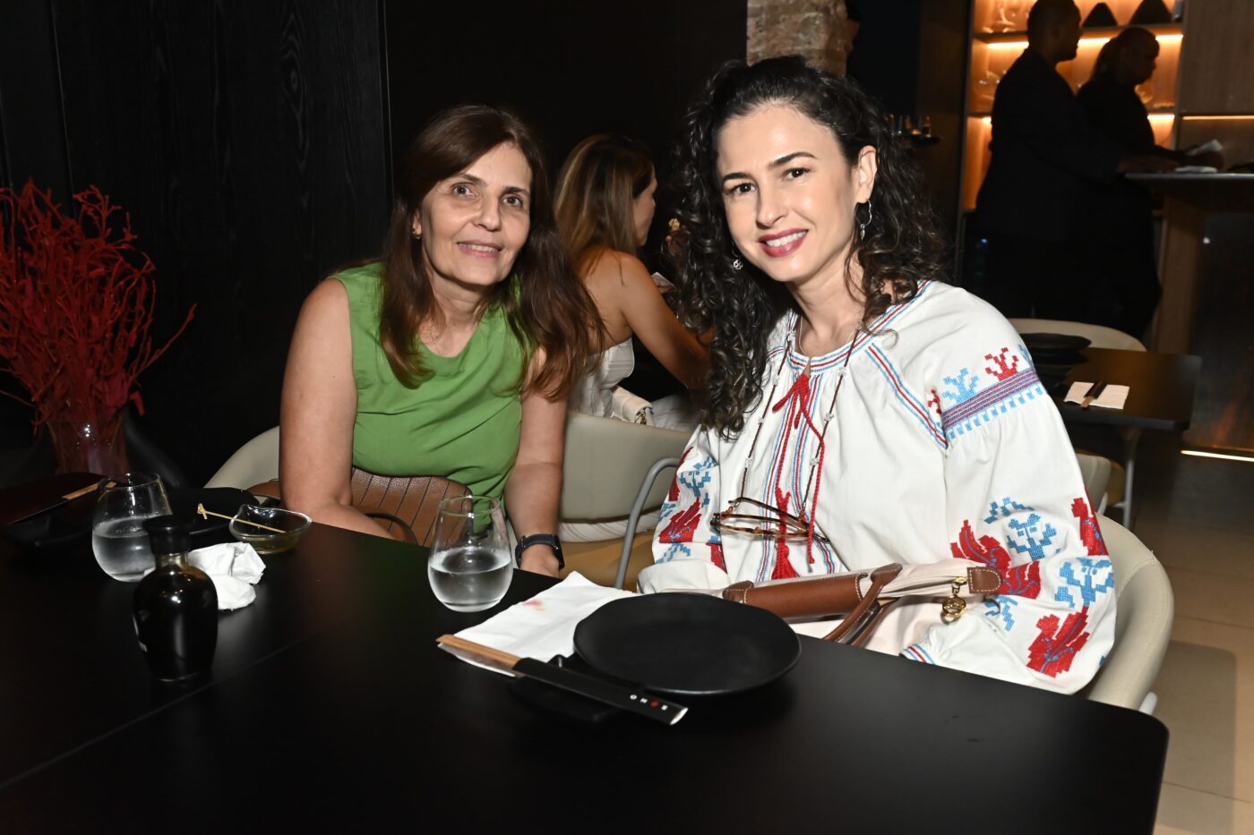Débora Meletti e Sâmia Moura