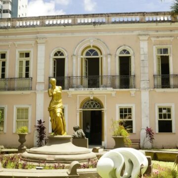Escola de Belas Artes da UFBA empossa nova direção para gestão 2026-2030