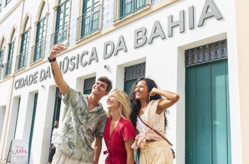 Brasil é o quarto país que mais aumentou o número de turistas estrangeiros no pós-pandemia, segundo levantamento