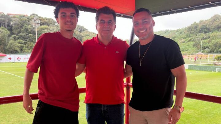 Filho de ex-Vitória realiza testes para virar jogador do Leão: ‘Mais veloz que o pai e joga de beirada’