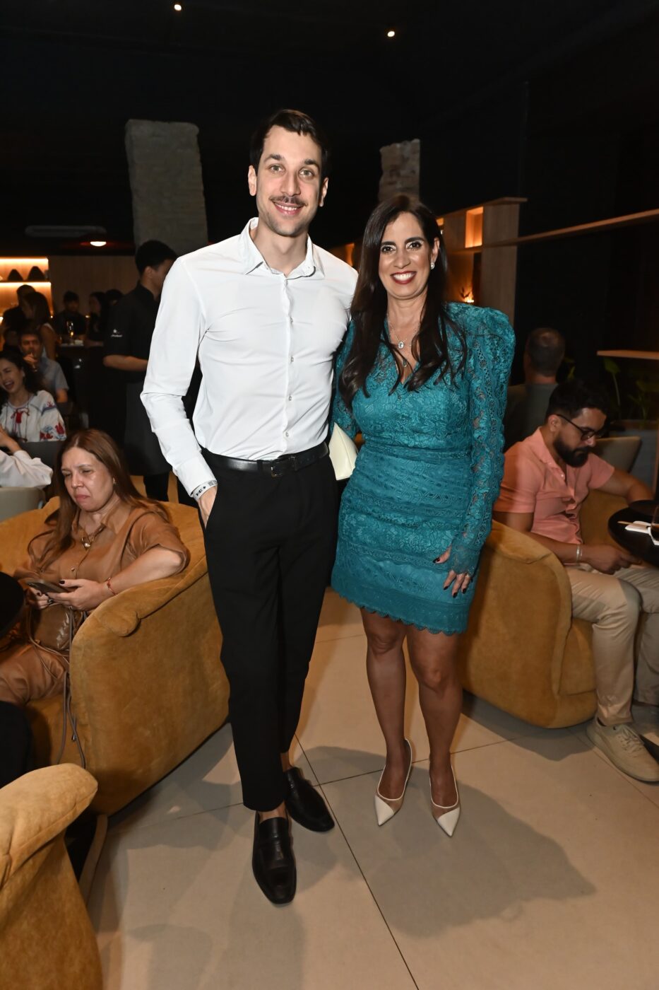 Pedro Chezzi e Fernanda Bahia