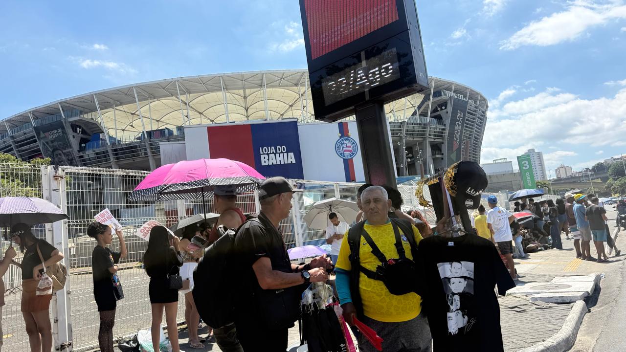 Mais de 10 horas antes, fãs fazem fila para show de Luan Santana em Salvador