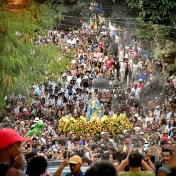 Romaria de Nossa Senhora d’Ajuda reúne fiéis entre Trancoso e Arraial d’Ajuda