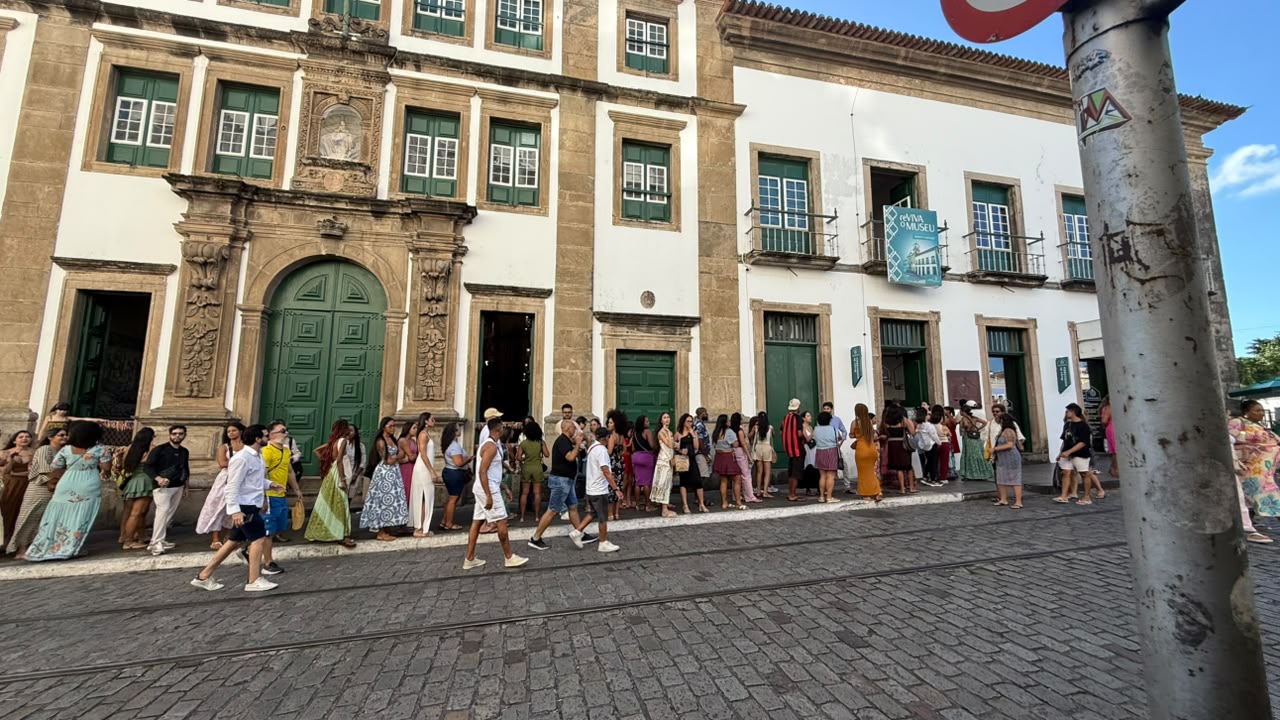 Com visita gratuita, Museu da Misercórdia tem fila longa neste sábado