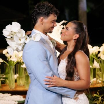 Filho de Carla Perez e Xanddy se casa com Jarline Batista em ilha na Bahia