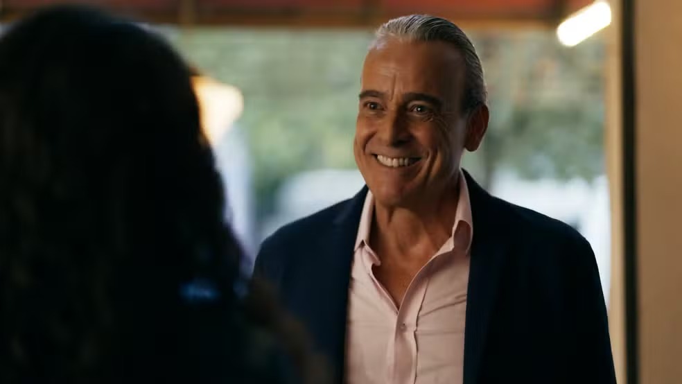 Quem Ama Cuida: Lyris inicia plano de vingança de Adriana contra Ulisses