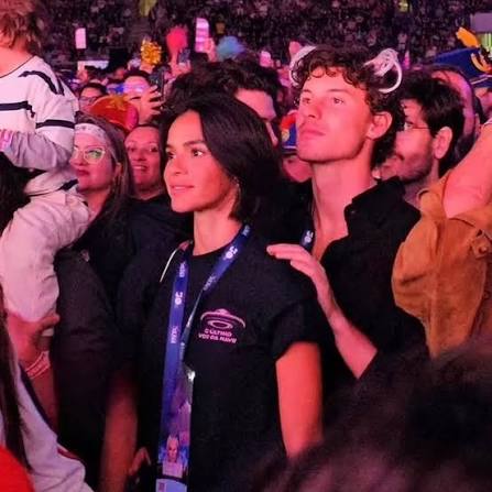 Xuxa viraliza após brincar com Bruna Marquezine e Shawn Mendes durante show: ‘Sem pressão’