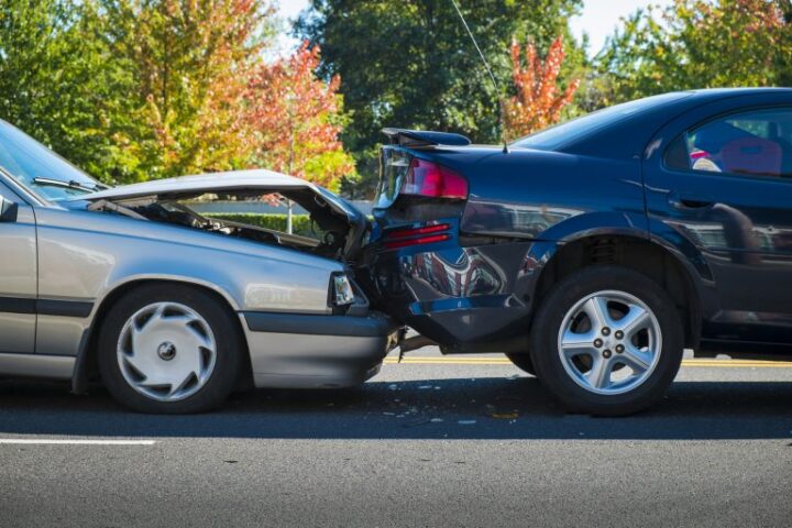 Seguradora deve oferecer carro reserva a terceiro prejudicado em acidente; entenda projeto