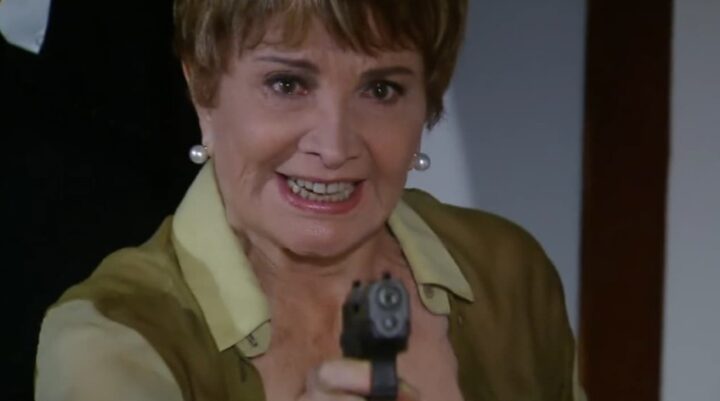 Em último papel de destaque, Glória Menezes transformou personagem pacato em figura central: “O autor me colocou em quase todas as cenas”