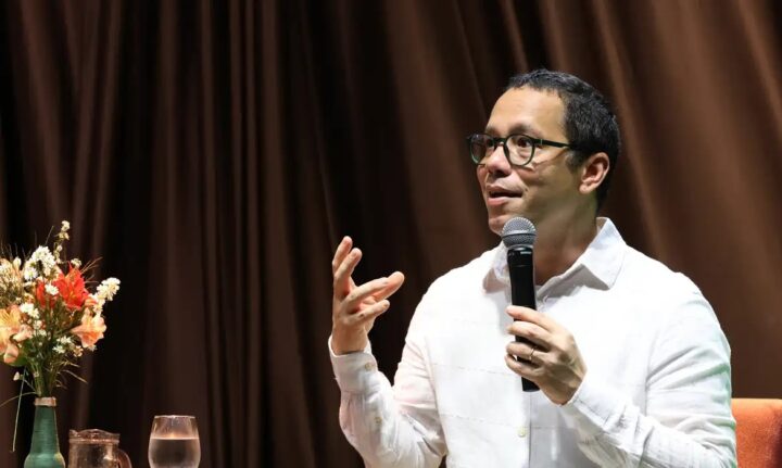 Na Flipelô, Itamar Vieira Junior fala sobre novo livro ambientado em Salvador