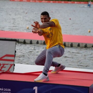 Baiano Isaquias Queiroz é campeão mundial no C1 500m na Polônia