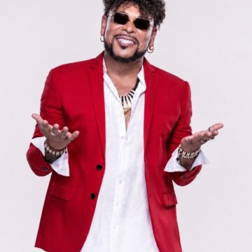 Jau leva música baiana a Paris com shows durante tradicional Lavage de la Madeleine