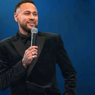 Leilão de Neymar tem Stories no Instagram, encontro com o jogador e cetro de Pelé; confira itens