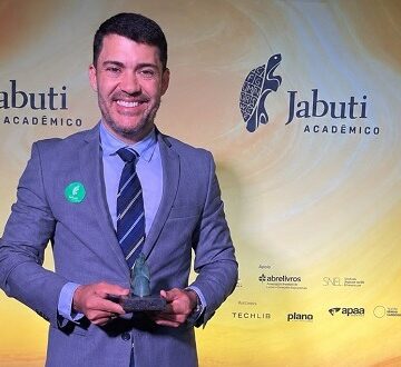 Livro de professor da UFBA vence Prêmio Jabuti Acadêmico 2026