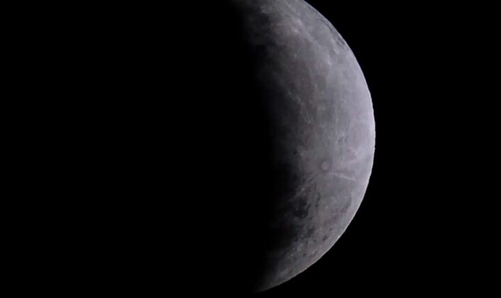 Eclipse parcial da lua vai poder ser visto no Brasil todo na noite desta quinta