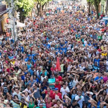 Marcha para Jesus reúne fiéis e atrações da música gospel na orla de Salvador neste sábado