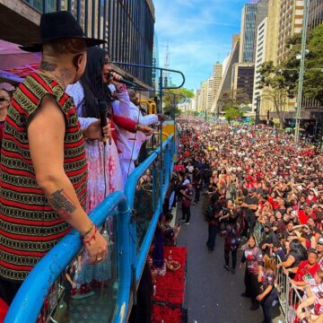 Marcha para Exu reúne religiosos e simpatizantes na Avenida Paulista, em São Paulo