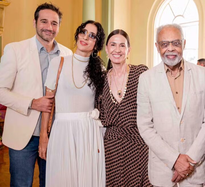 Marisa Monte faz rara aparição ao lado do marido em festa no Rio de Janeiro