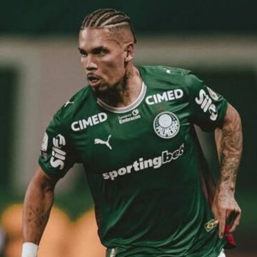Após voltar de lesão no tornozelo, atacante do Palmeiras tem lesão na coxa e fica fora de jogo da Copa do Brasil