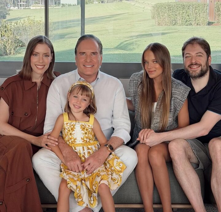 Roberto Justus reúne filhos e netos para comemorar o Dia dos Pais