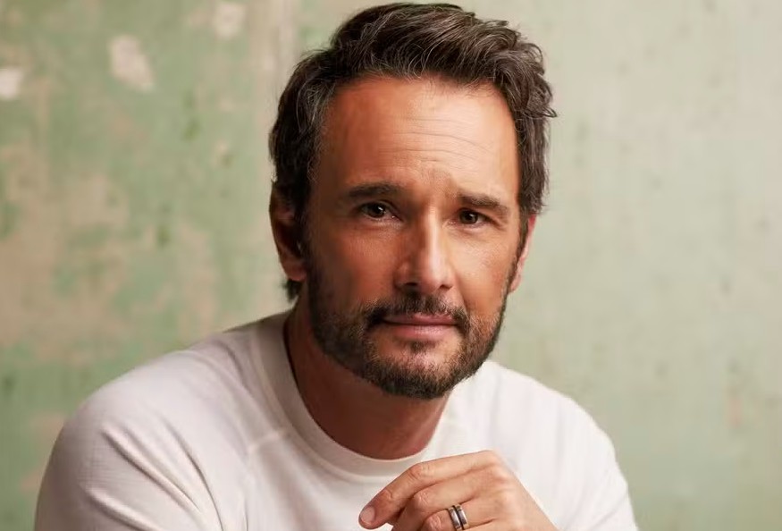 Aos 50, Rodrigo Santoro cogita volta às novelas após longo período dedicado ao cinema: “Tudo depende do convite”
