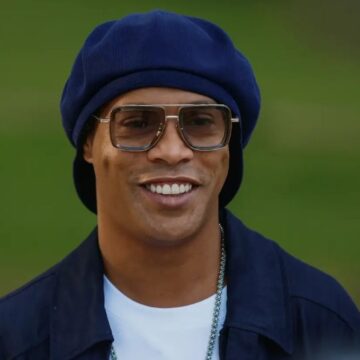 Ronaldinho disputa compra de gigante do basquete com ex-jogador da NBA e promete investimento milionário