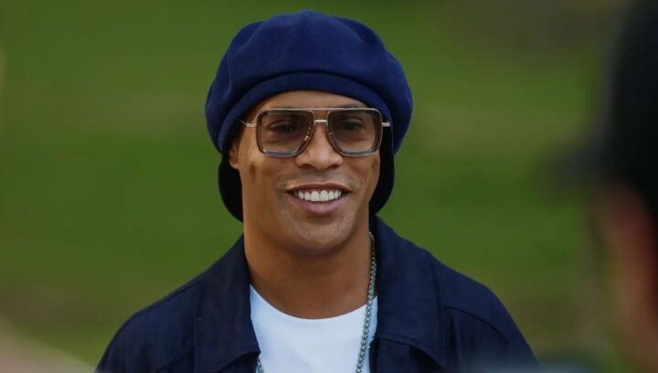 Ronaldinho disputa compra de gigante do basquete com ex-jogador da NBA e promete investimento milionário
