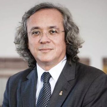 João Carlos Salles assume como reitor da UFBA pela terceira vez