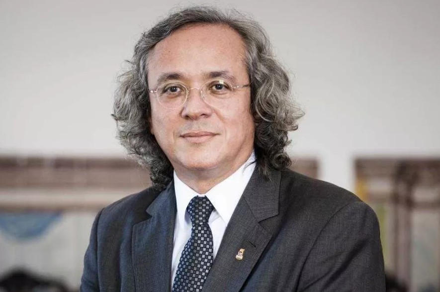 João Carlos Salles assume como reitor da UFBA pela terceira vez