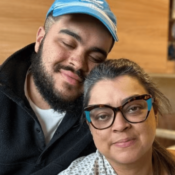 Filho de Preta, Francisco Gil homenageia cantora em seu aniversário e anuncia segundo álbum solo