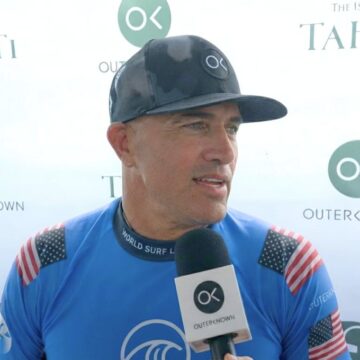 Aos 54 anos, Kelly Slater faz bateria quase perfeita e elimina Gabriel Medina no Taiti