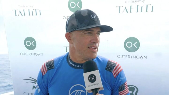 Aos 54 anos, Kelly Slater faz bateria quase perfeita e elimina Gabriel Medina no Taiti