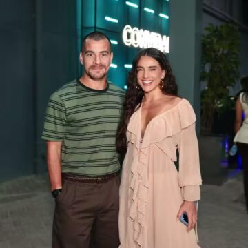 Thiago Martins assume namoro com musa do carnaval e ex de Nicolas Prattes