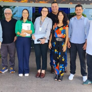 UFBA recebe pesquisadores de Cuba para projeto internacional sobre cana-de-açúcar e cacau